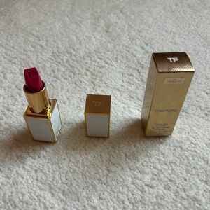Tom Ford Lipstick in 04 Aphrodite color with Gold-Trim Case